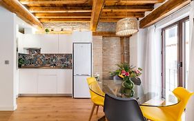 Wekey Homes Granada, Mesones Central Suites